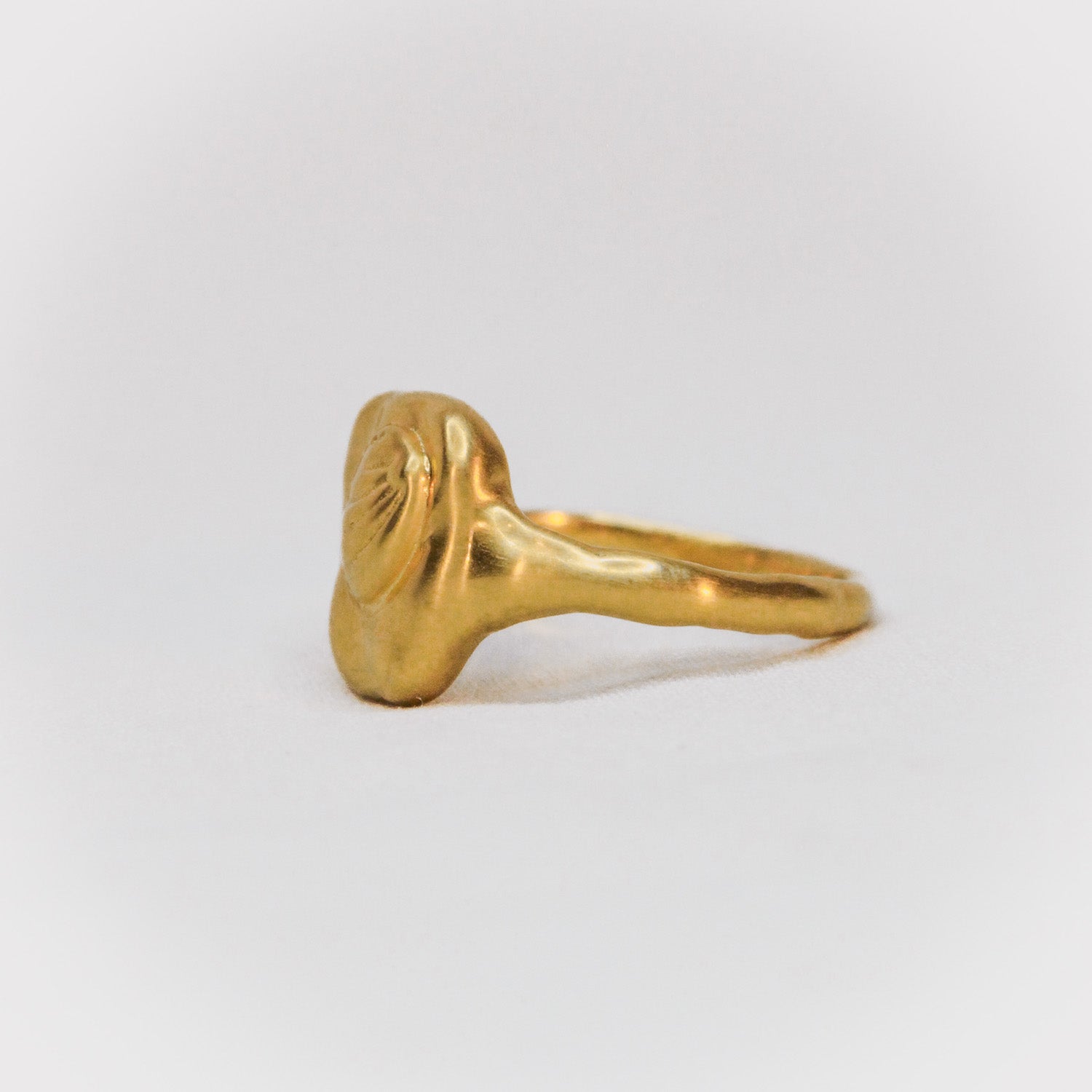 Thalassa Ring